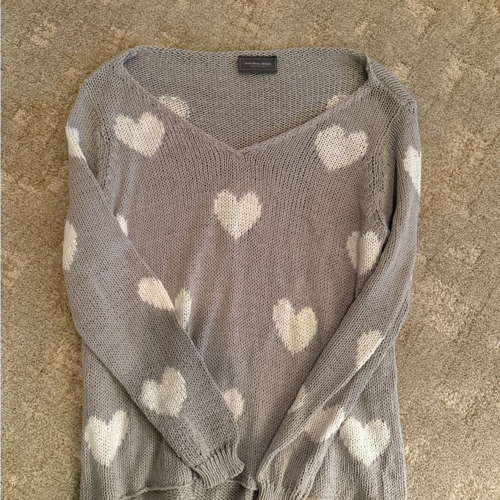 Wooden Ships Gray V-Neck Sweater with White Hearts